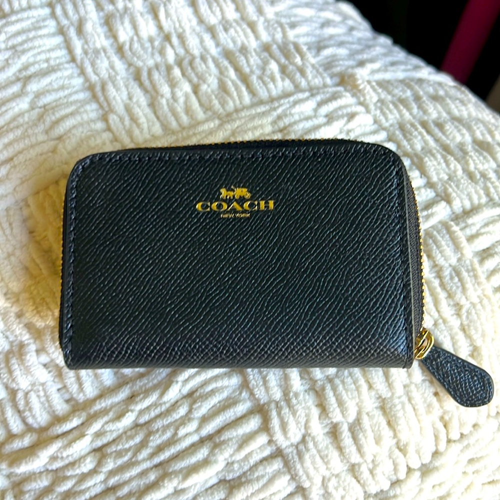 NWT Coach Leather Zip-around mini wallet